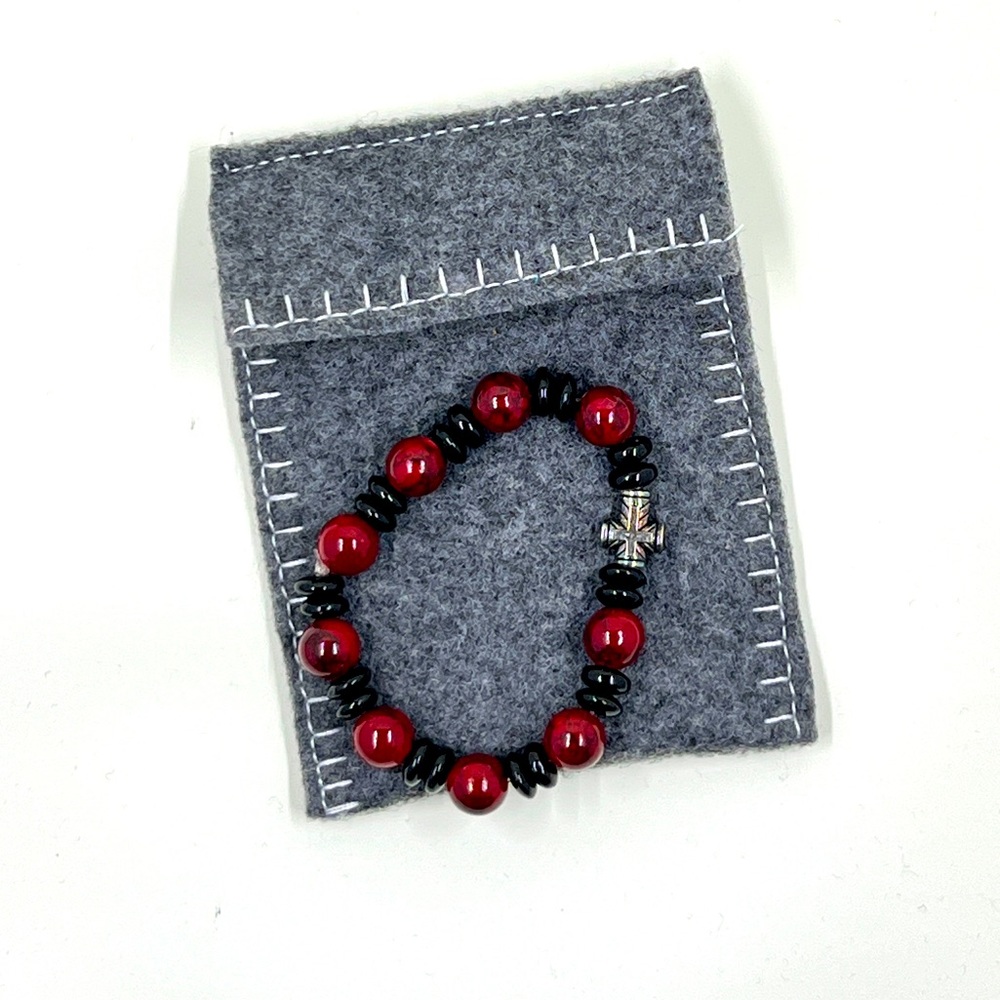 (2/$30) Handmade Bracelet and Pouch - Picture 1 of 4